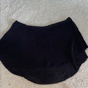 Bullet Pointe Skirt